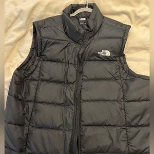 XXL men’s north face puffer vest